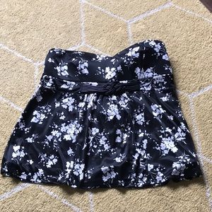 NWT convertible/strapless size 1 Torrid dressy top